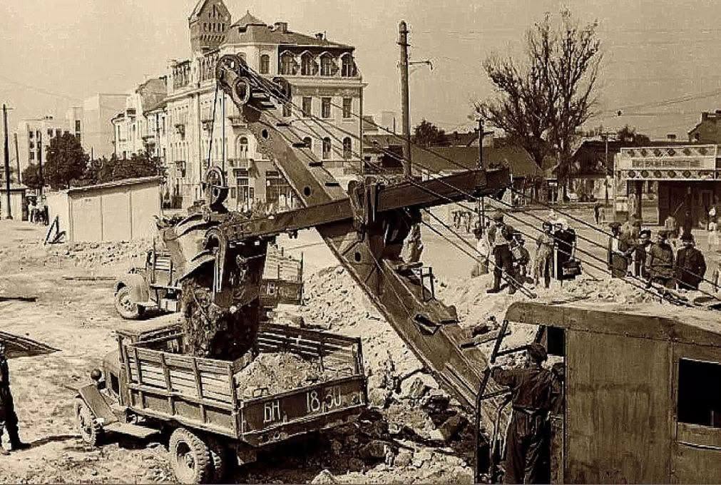 Будаўнічыя работы на Савецкай вуліцы. (1945 г)